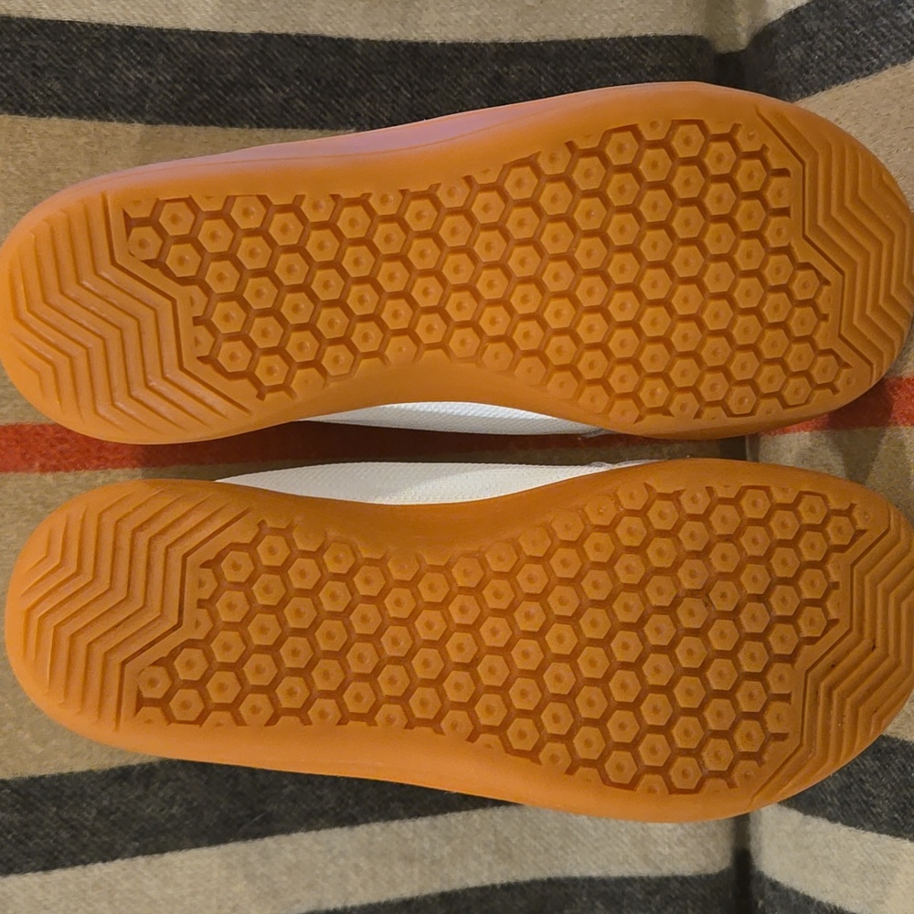 WHITIN White Canvas Sneakers With Orange Sole Size 39 NWOT - Picture 4 of 8